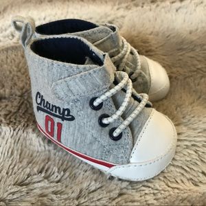 Champ 01 velcro shoes!